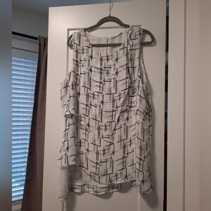 Geometric Print Sleeveless Top